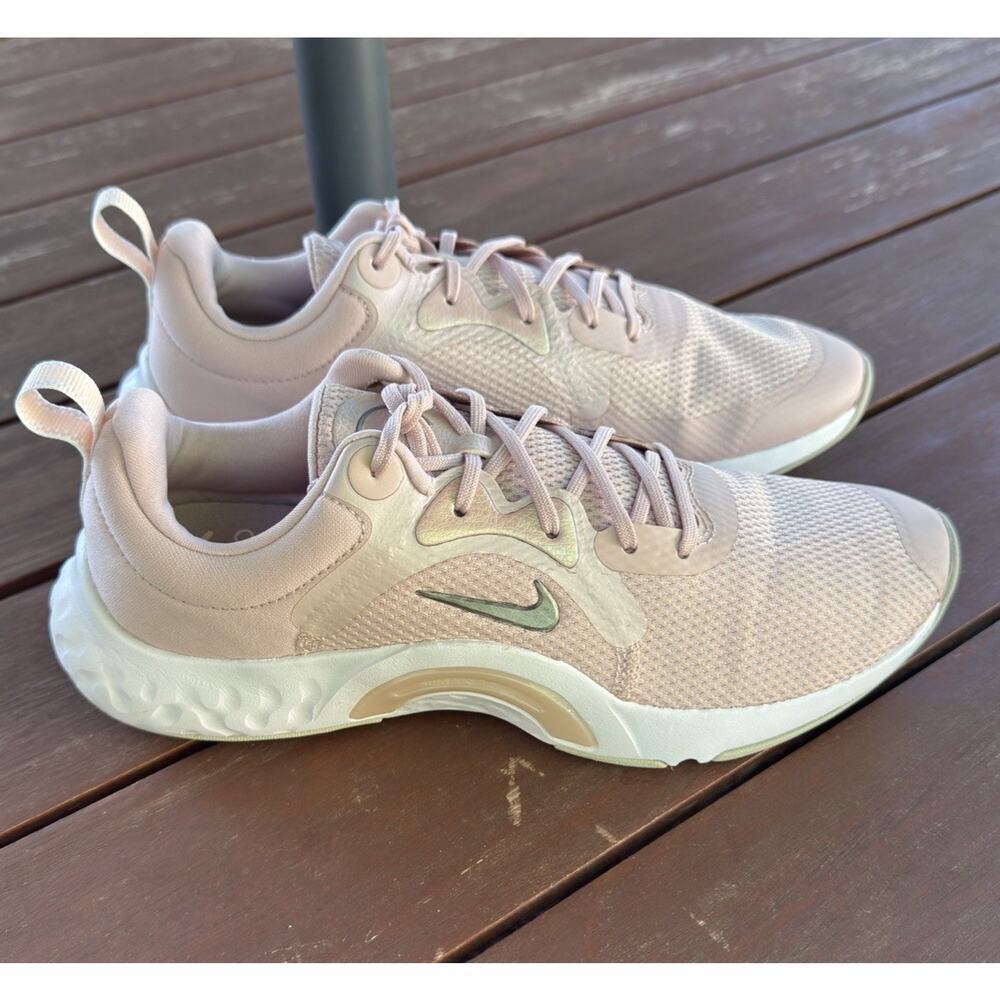 Nike Women Renew In-Season TR 11 Training Athletic Shoe 7.5 Pink DA1349-600
